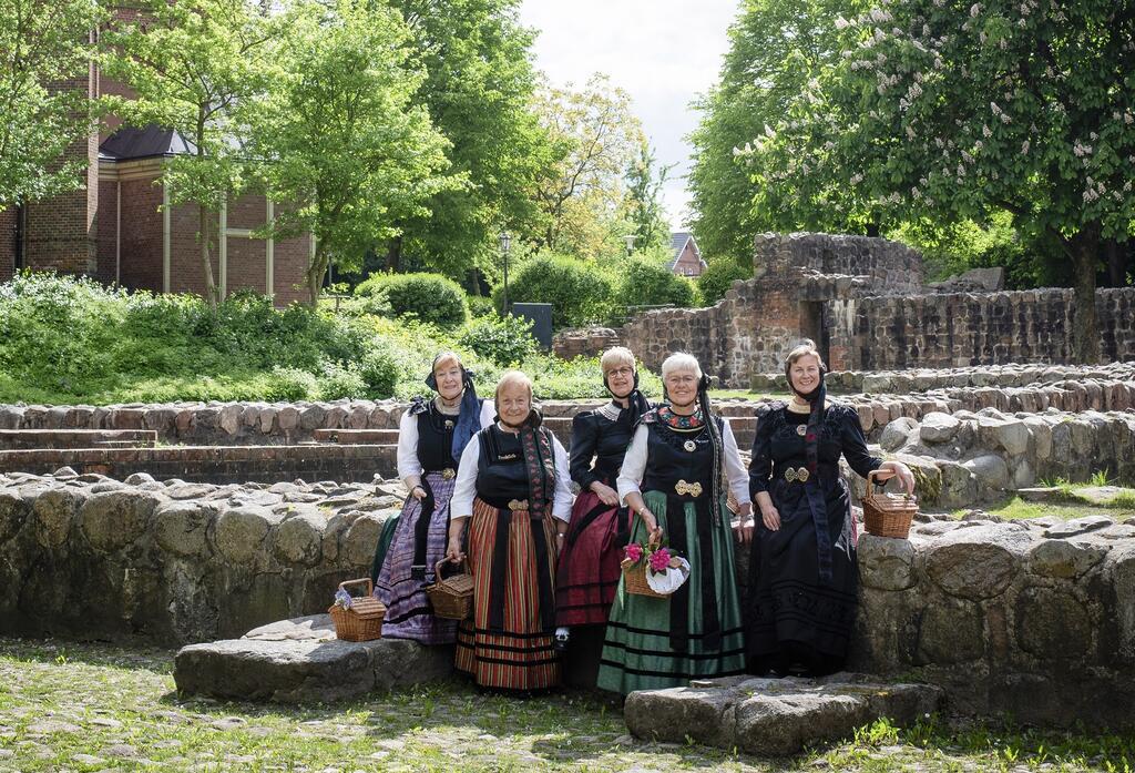 Klosterpark, Gästeführerinnen, Harsefelder Geschichte